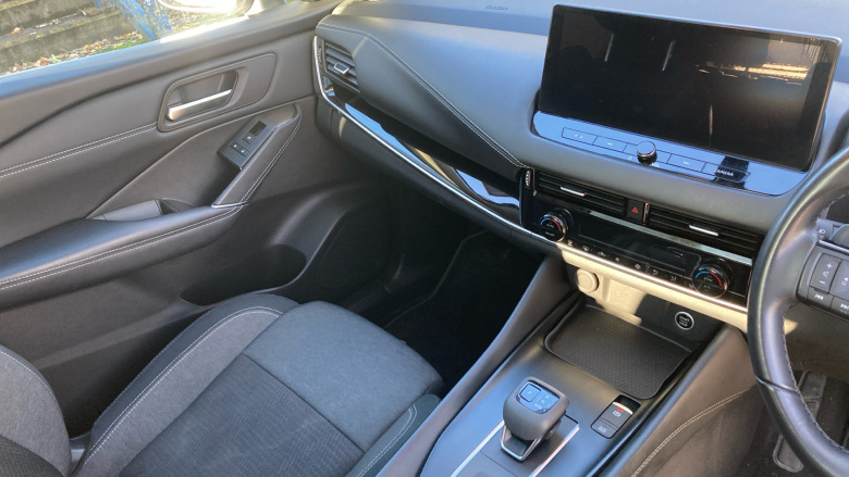 Nissan Qashqai 1.3 DiG-T MH 158 N-Connecta 5dr Xtronic Petrol Hatchback